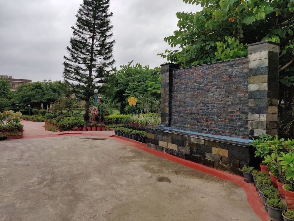 Araliayas Resort 33/50