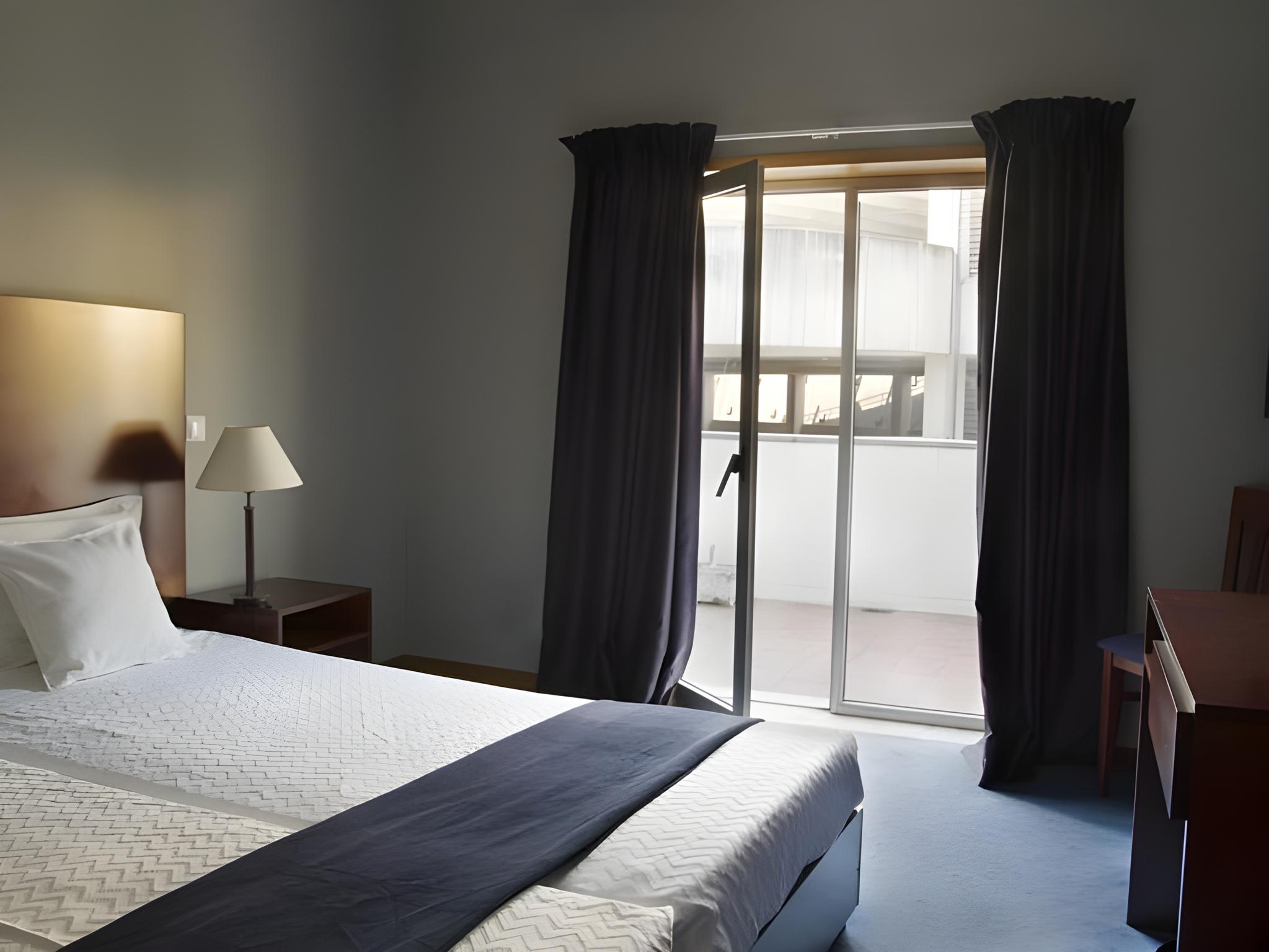 City, Double Bed
