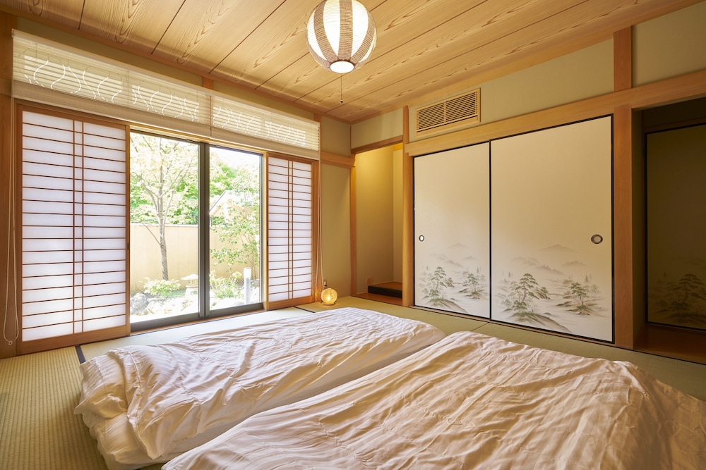 JAPANESE, QUADRUPLE