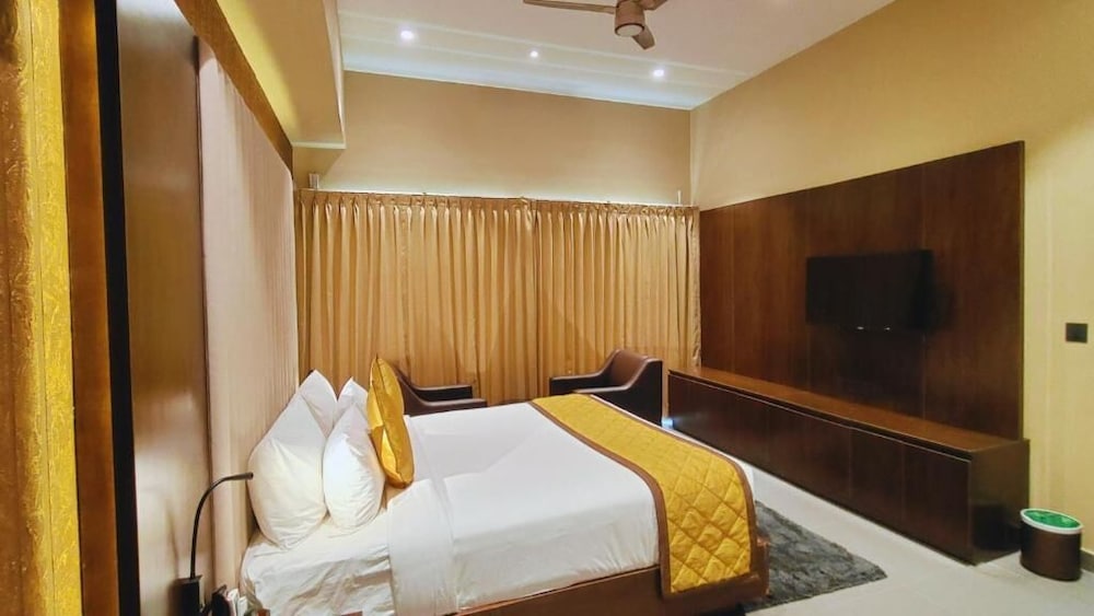 The Aurum Subrahmanya 21/50