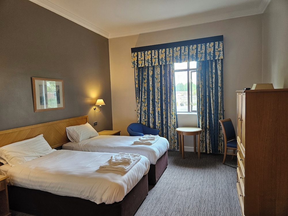 OYO Blaby Westfield Hotel 16/64