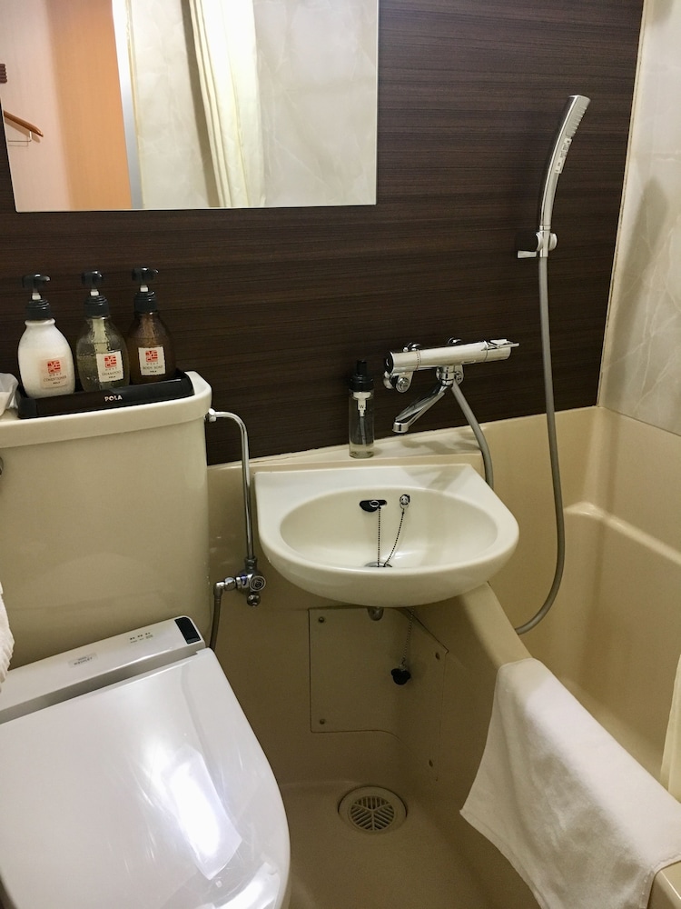 Ueno Terminal Hotel 51/53