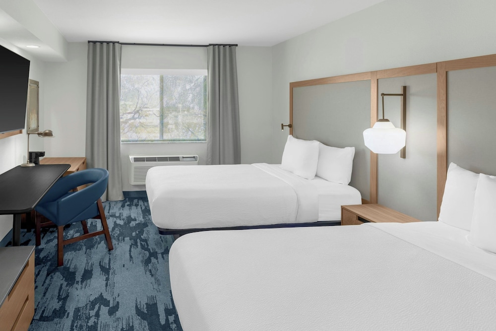 Fairfield Inn Suites San Francisco San Carlos 13/50