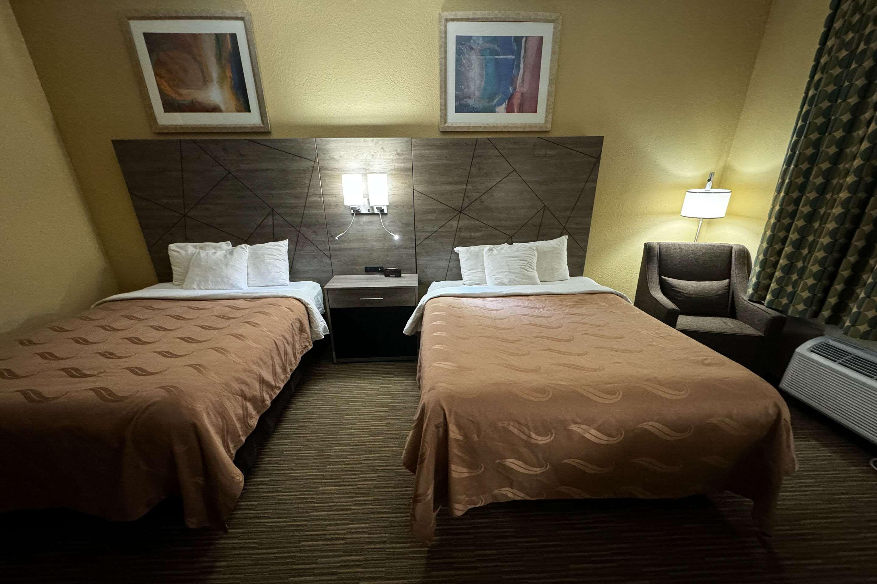 غرفة بسريرين كوين، Quality Inn Forsyth - Decatur 3/6