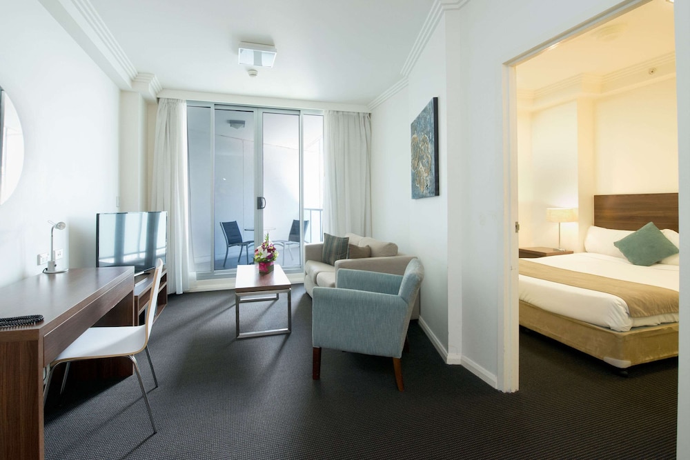 Apx World Square Apartments 45/52