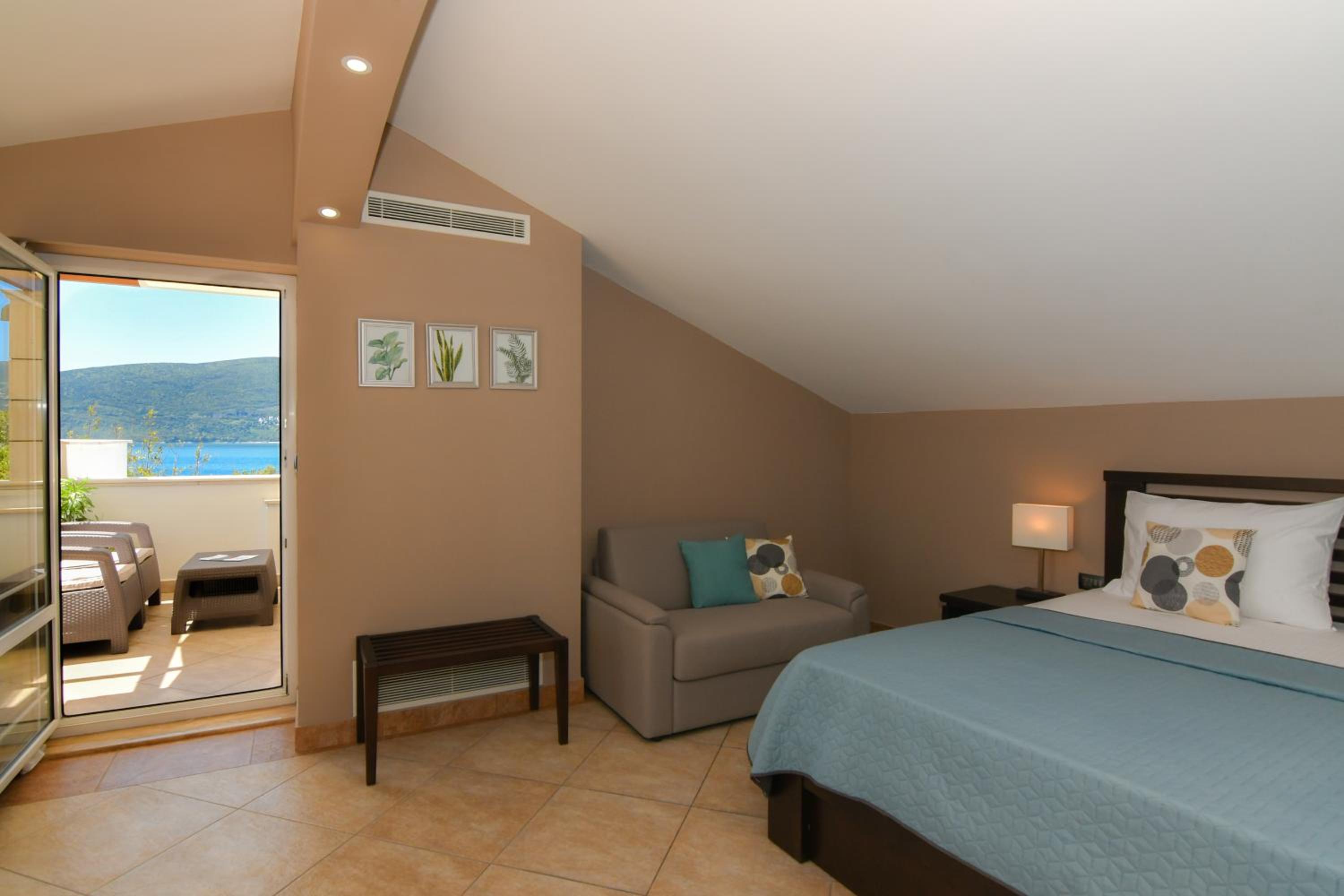 Superior, Double Bed, Sea View, Perla 2/10