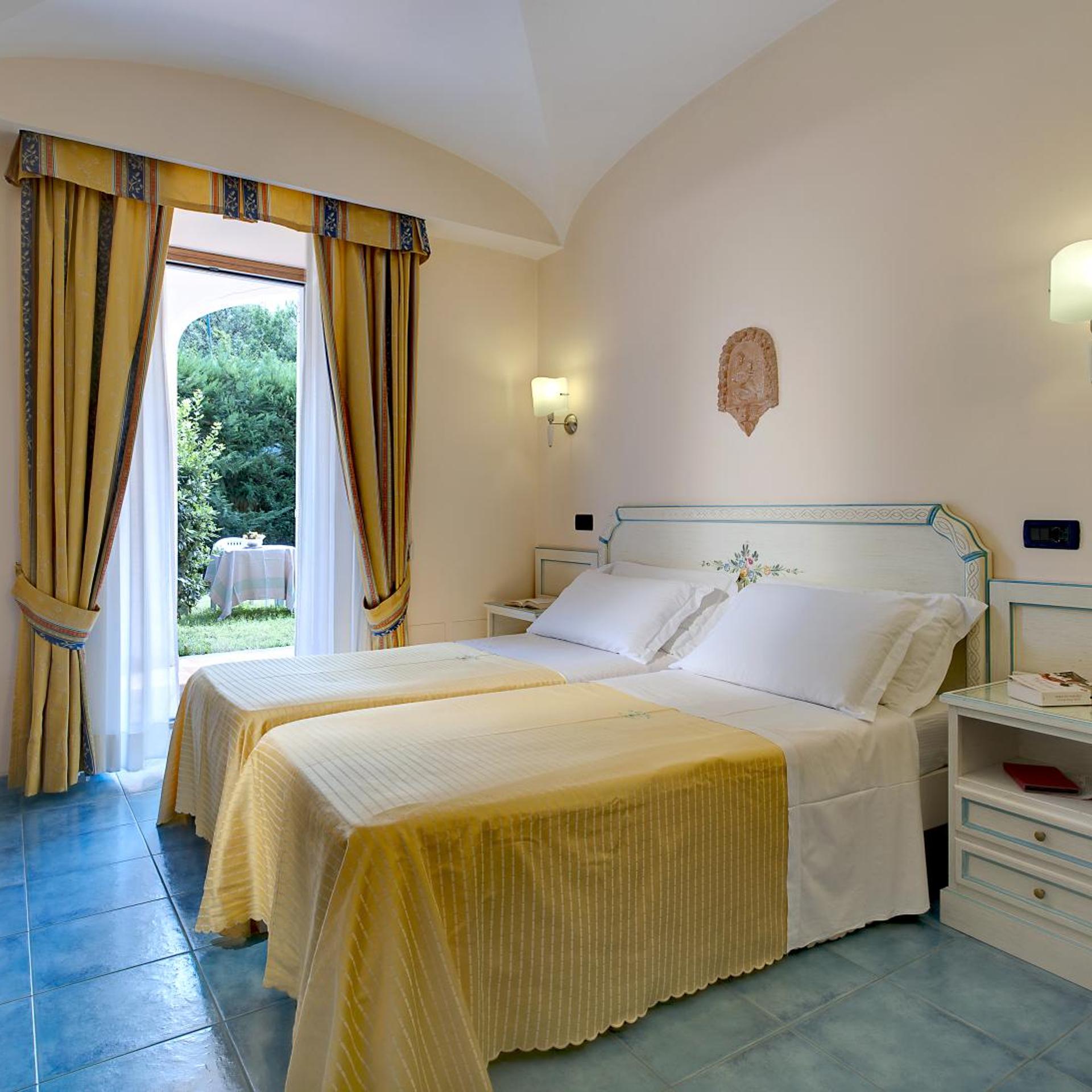 ECONOMY, DOUBLE BED
