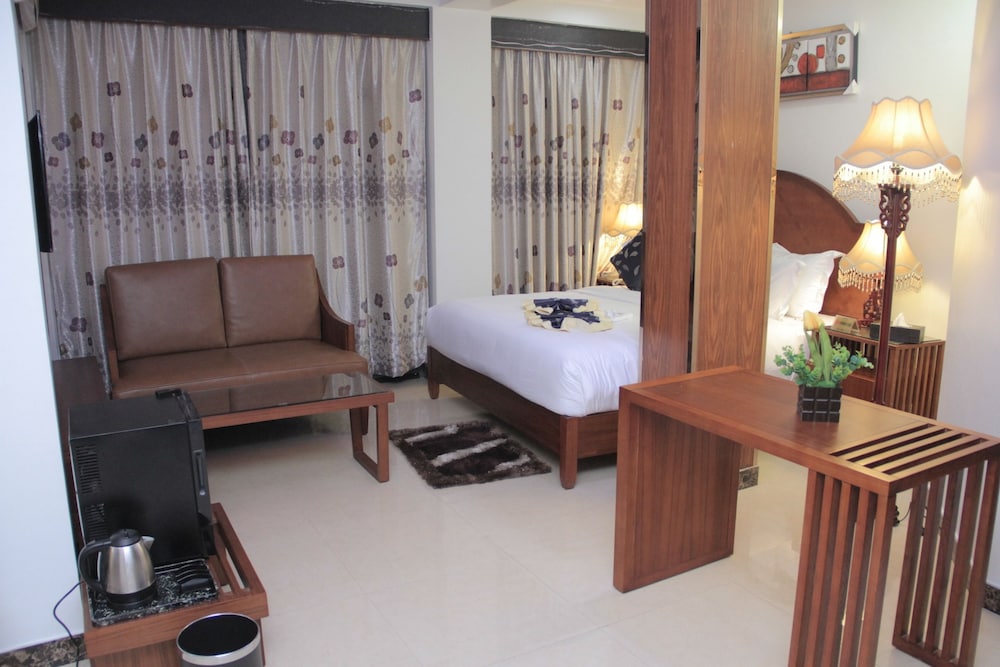 Zimbo Golden Hotel 27/37