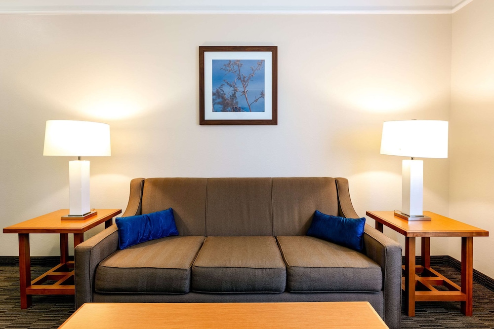 Spark by Hilton Savannah Airport 29/46