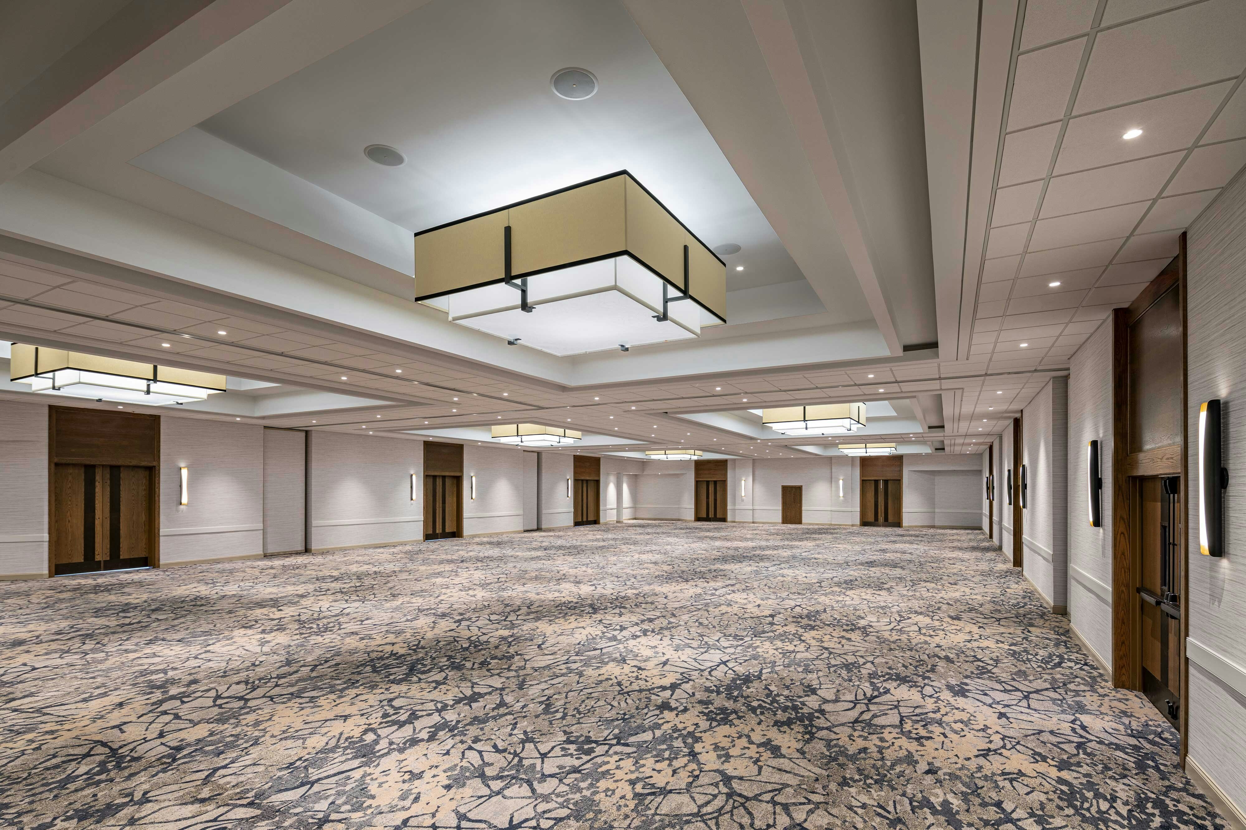 Sheraton Charlotte Airport Hotel 20/20