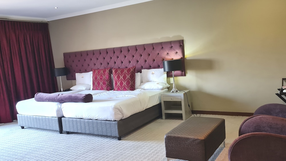 غرفة ديلوكس بسريرين كينج بإطلالة على البحيرة، St Andrews Signature Hotel Spa 9/10