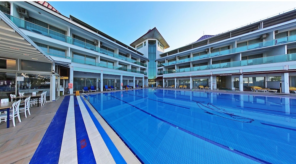 Cetin Prestige Resort 23/49