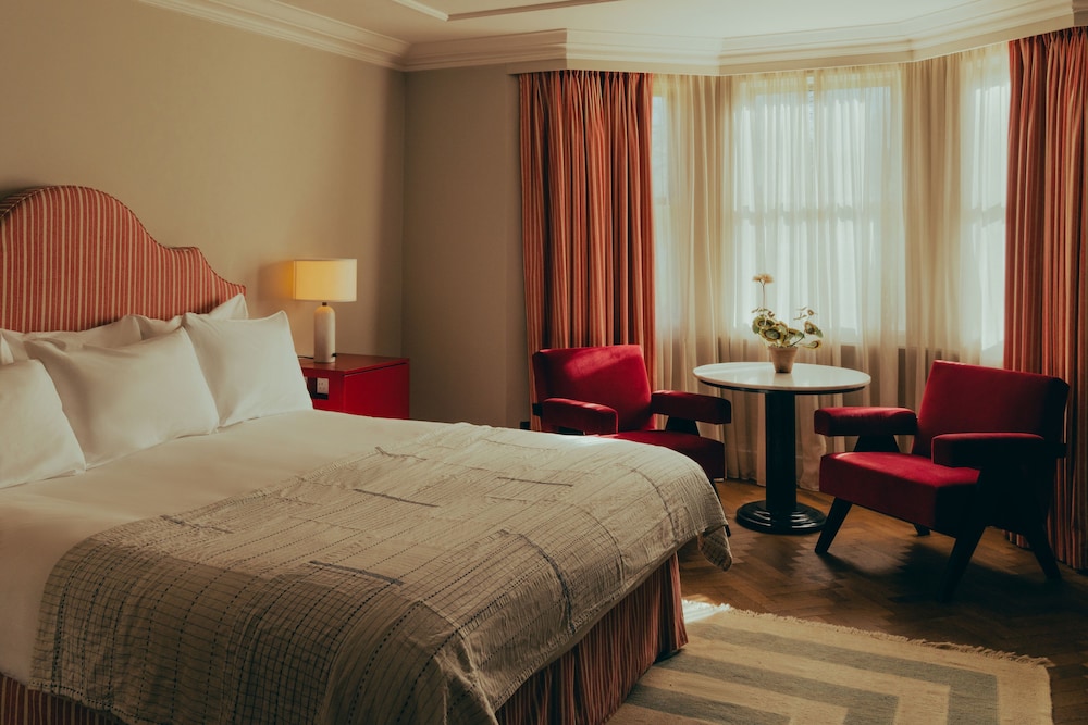 Medium, King Bed