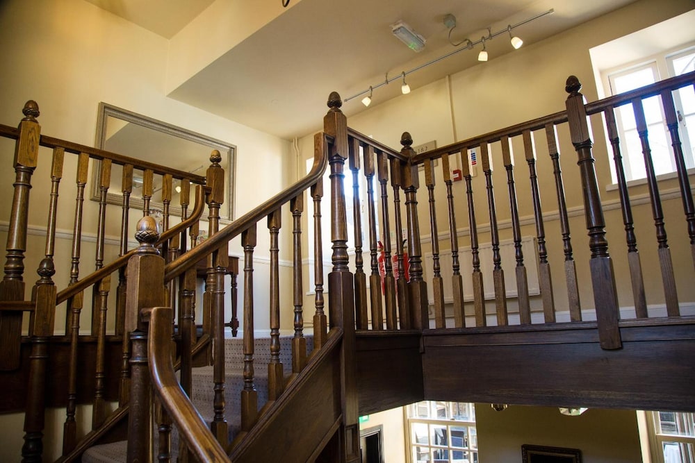 Saracen's Head Hotel 24/39