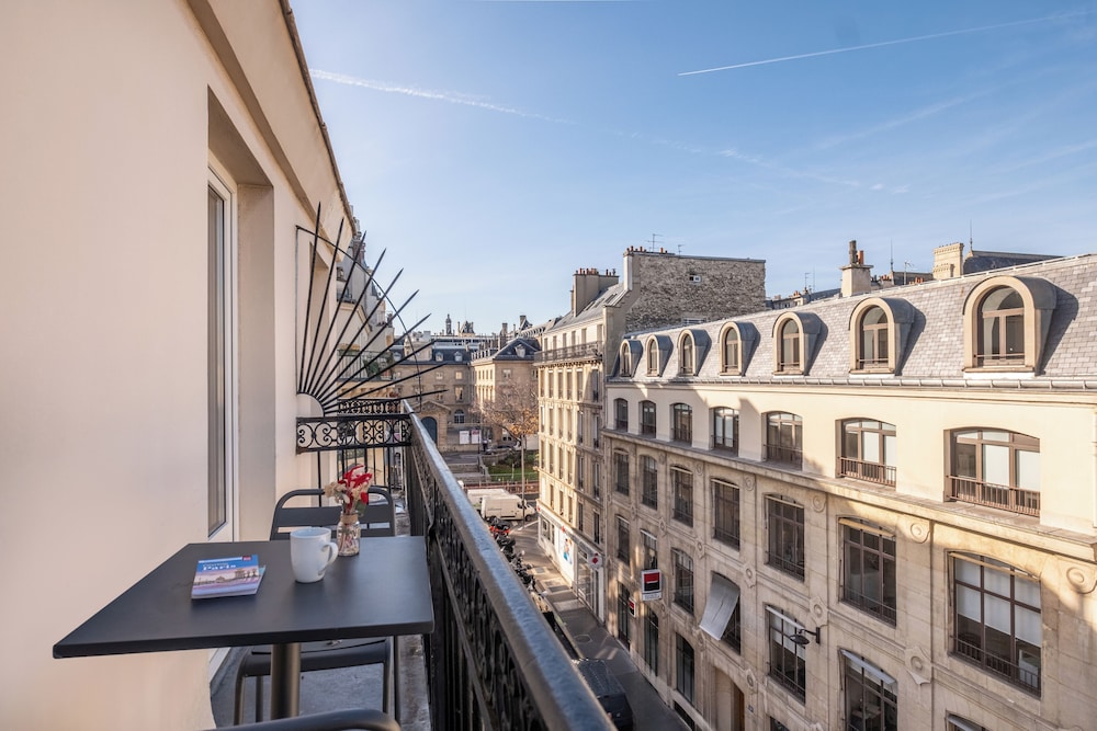 Hotel College De France 10/61