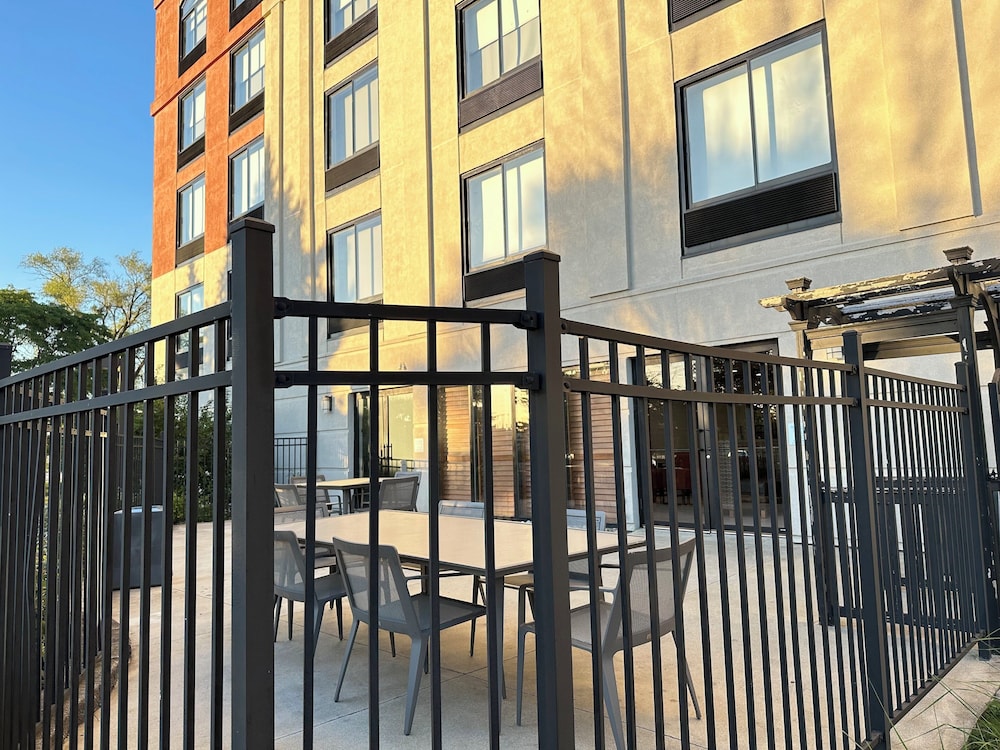 Holiday Inn Express & Suites Prospect Heights 47/50