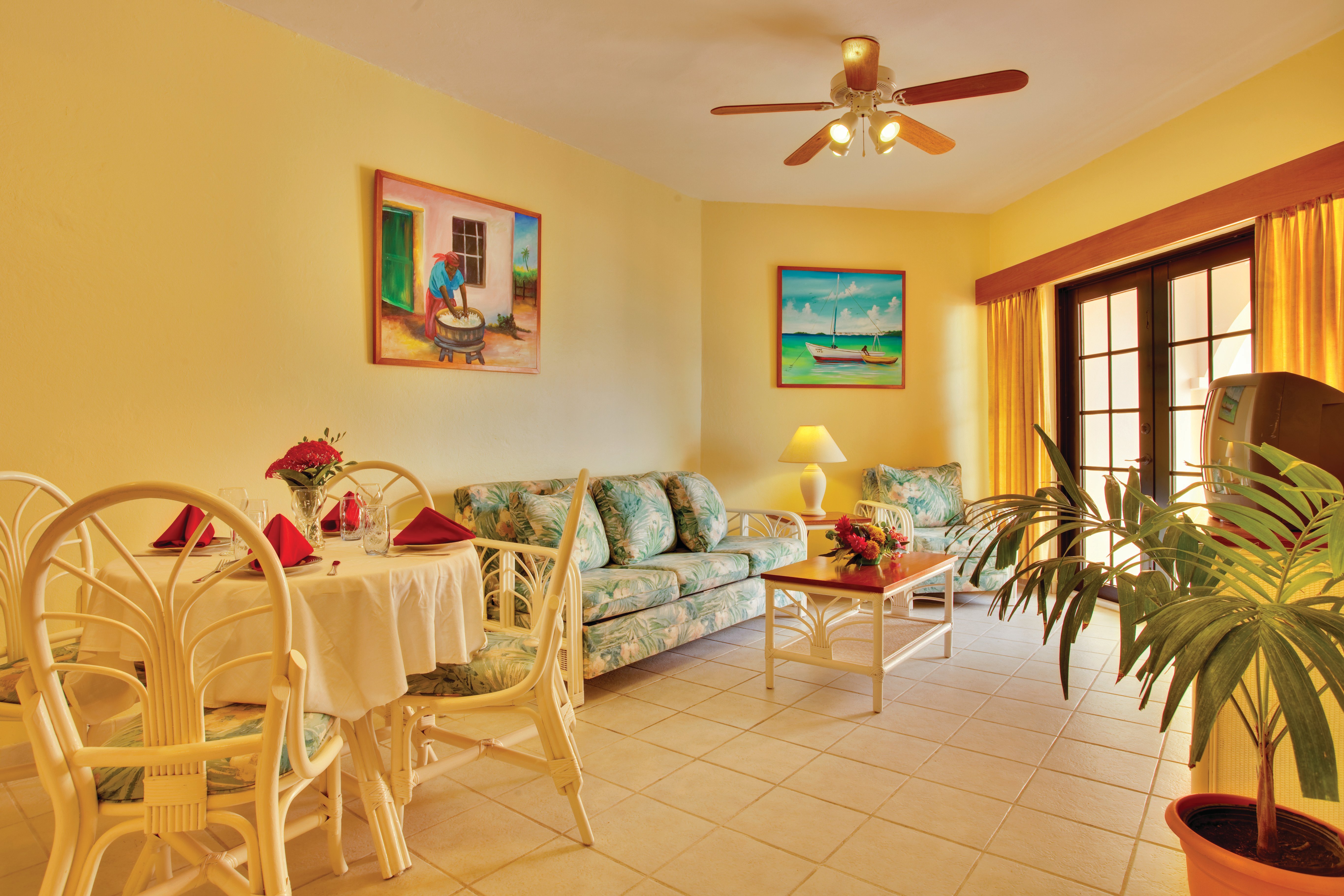 SunBreeze Suites 14/24