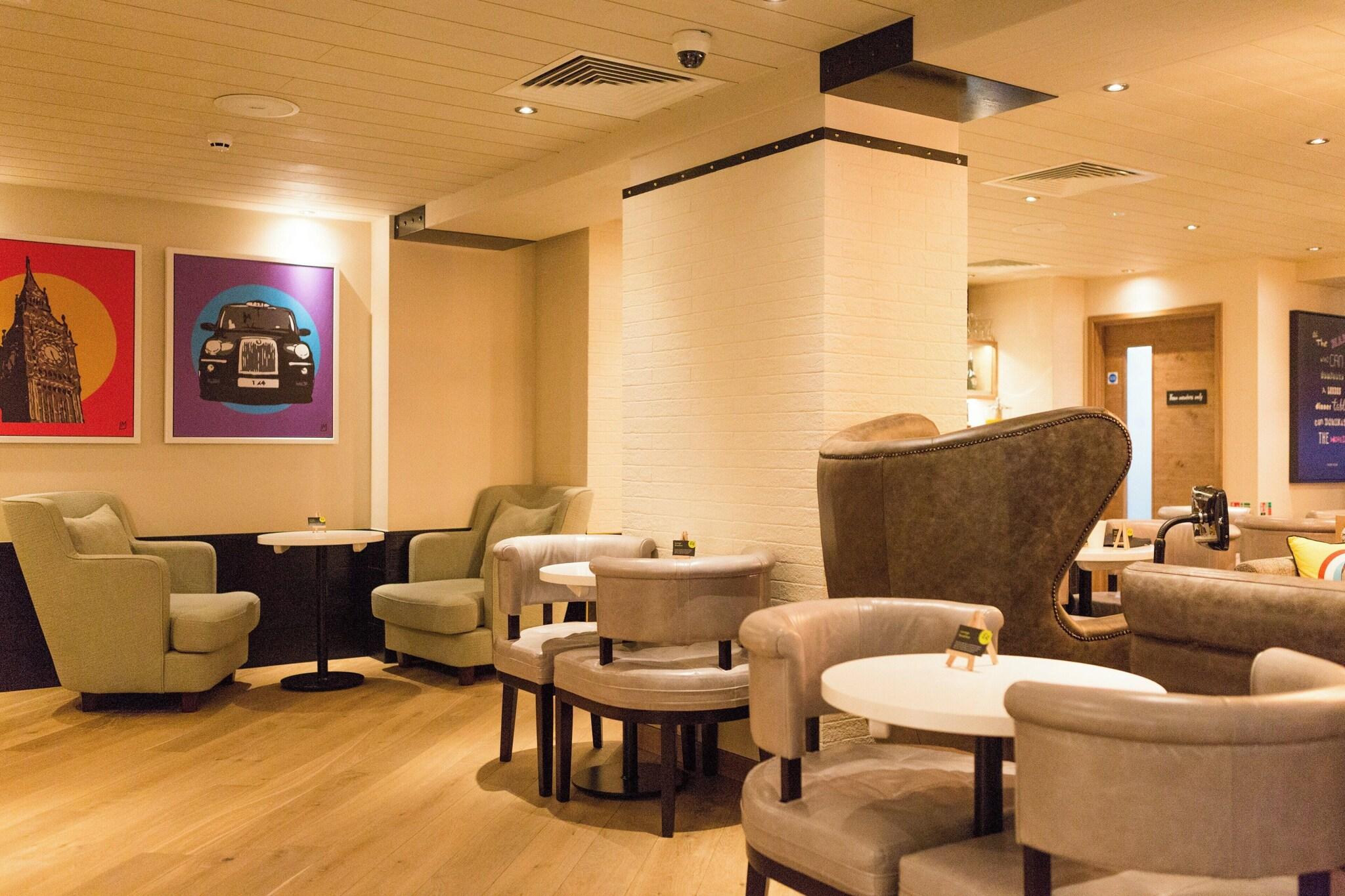 Hub by Premier Inn London Westminster, St James's Park 26/40