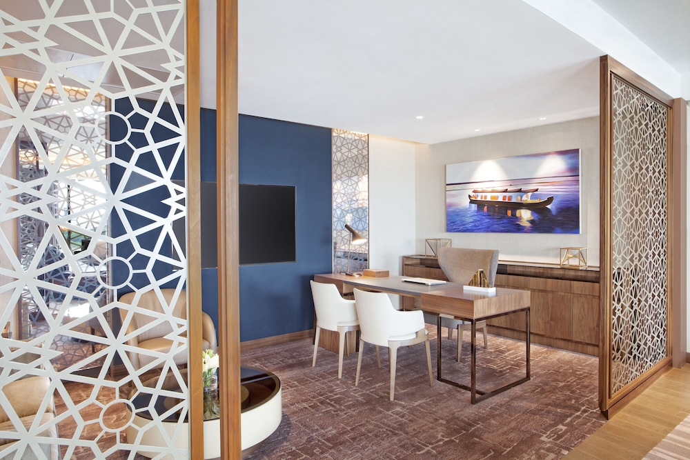 GRAND HYATT KOCHI BOLGATTY 49/71
