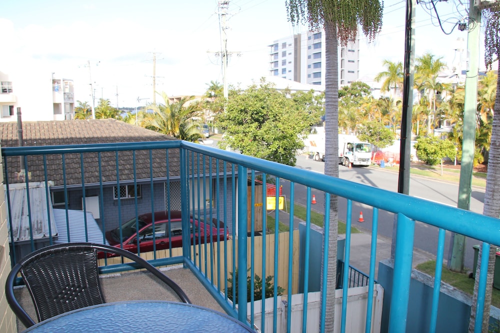 Broadwater Keys 2/72