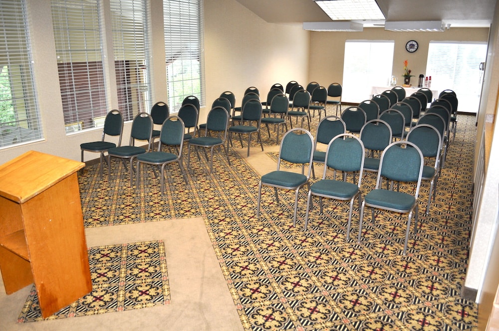 Best Western Plus Heritage Inn 32/40