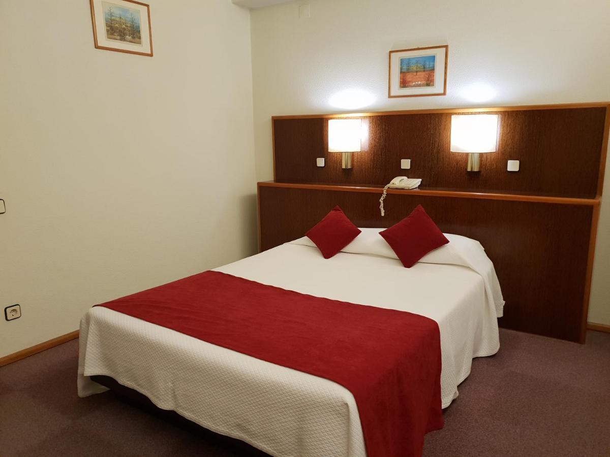 Room, Single