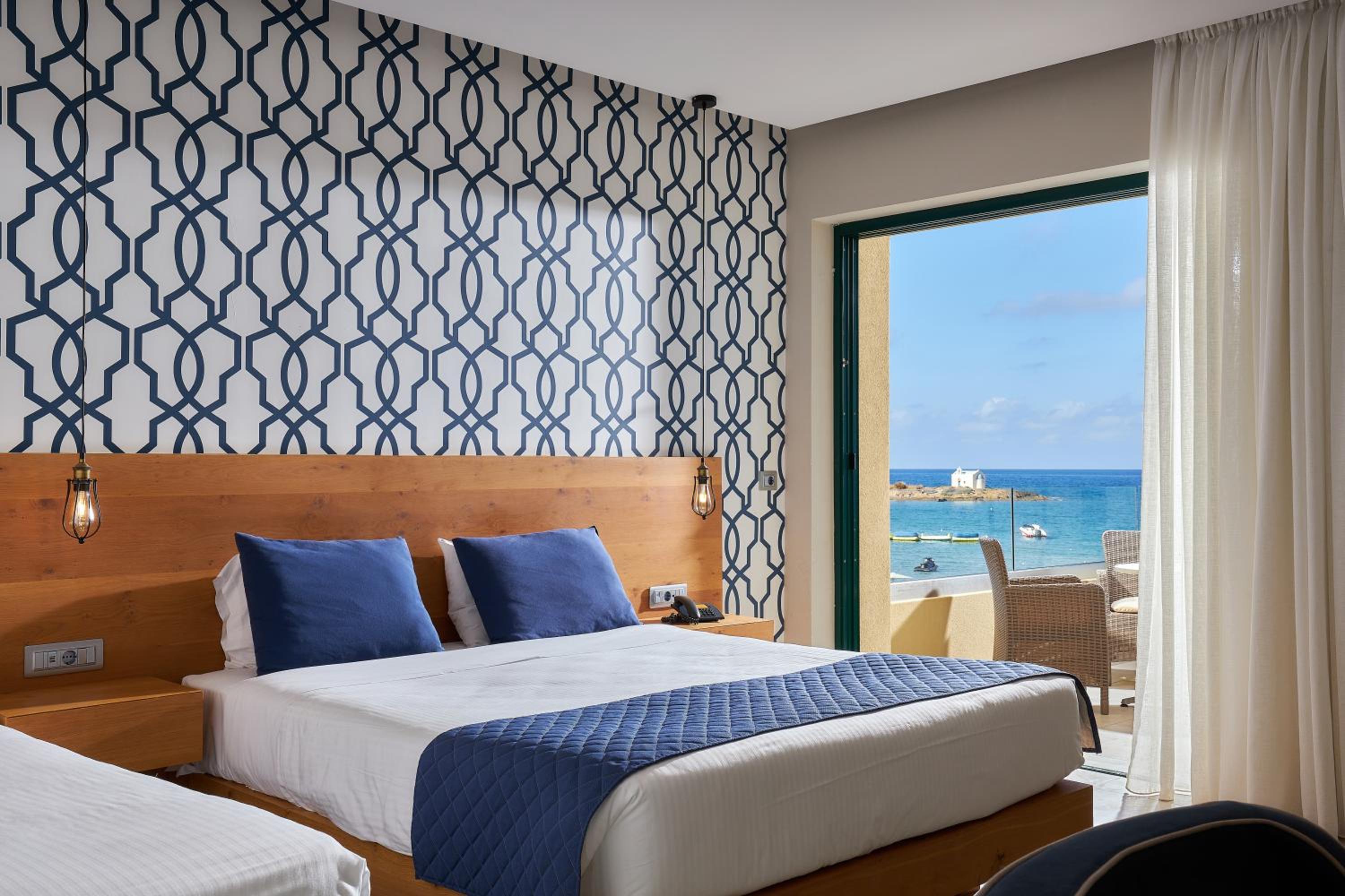 غرفة سوبيريور عائلية، Sirens Beach Hotel 8/10