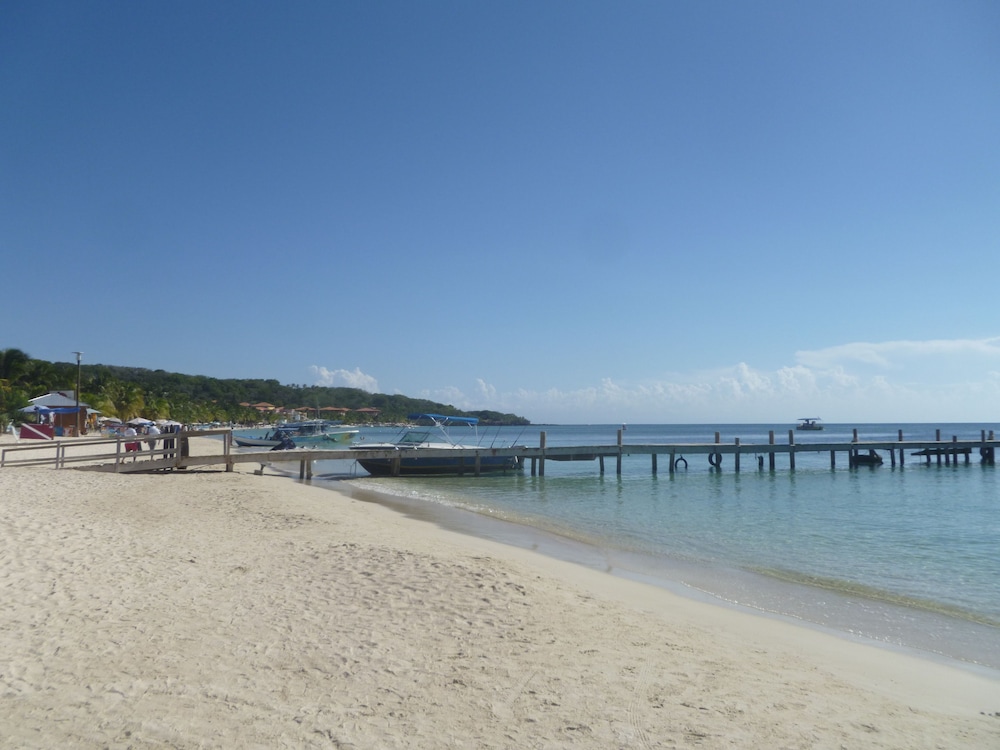 Foster's West Bay Resort 63/69