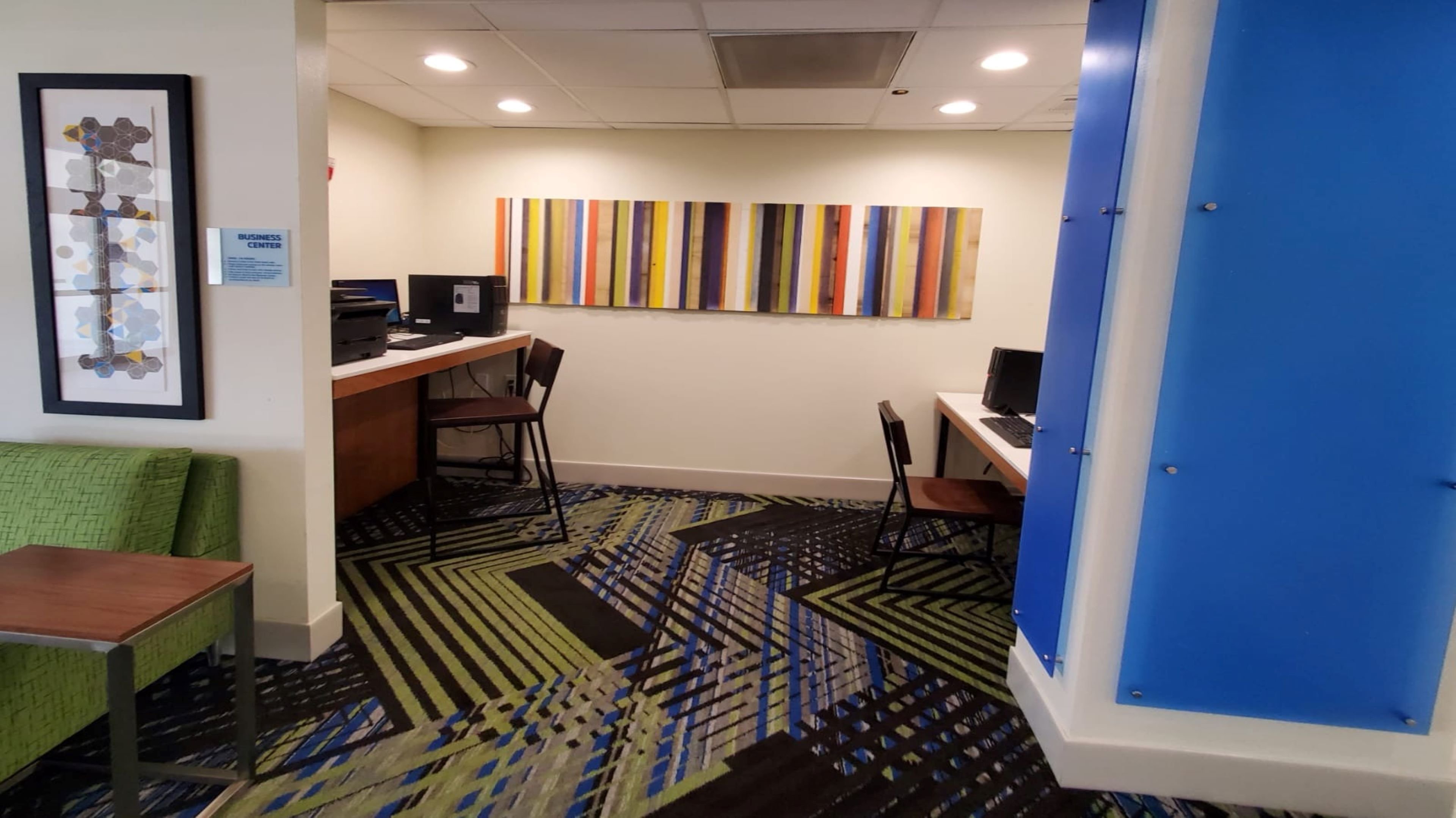 Holiday Inn Express And Suites Arlington North Stadium Area 30/34
