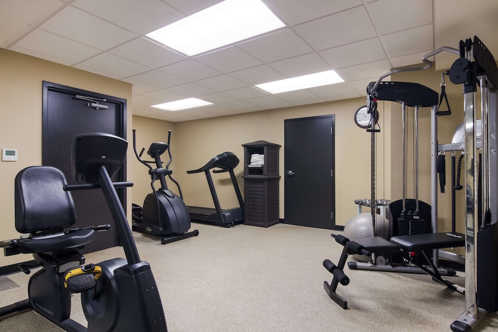 Best Western Plus Traverse City 27/39
