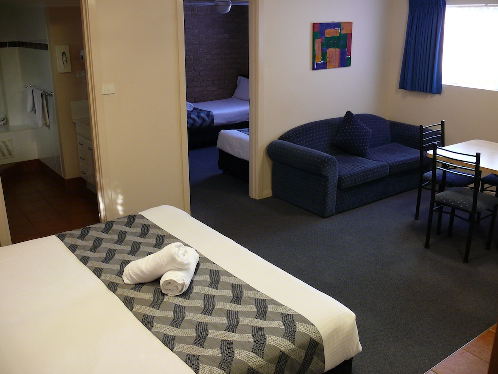 Park Beach Resort Motel 28/33
