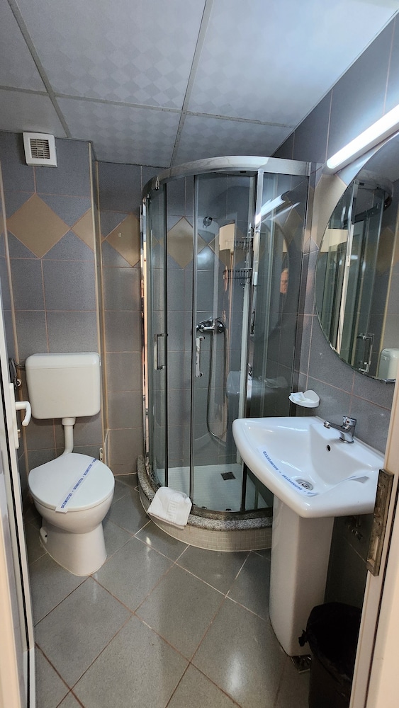 Arion Hotel 45/50