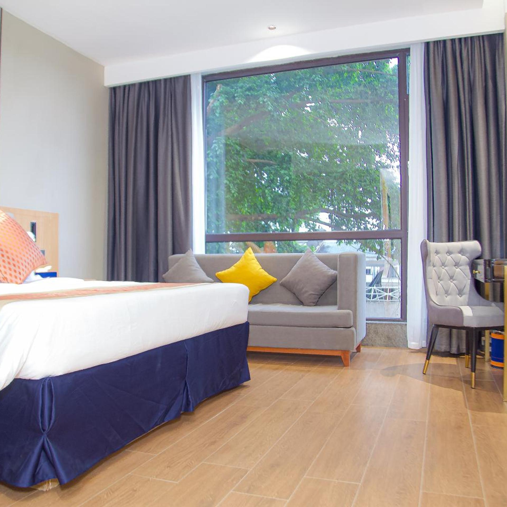 Hotel Famille Mondiale 14/60