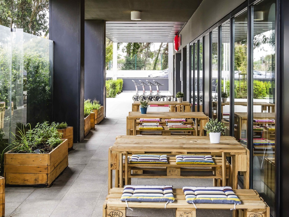 Ibis Lisboa Sintra 54/75