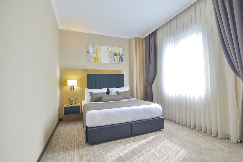 Serenity Comfort Hotel 10/41