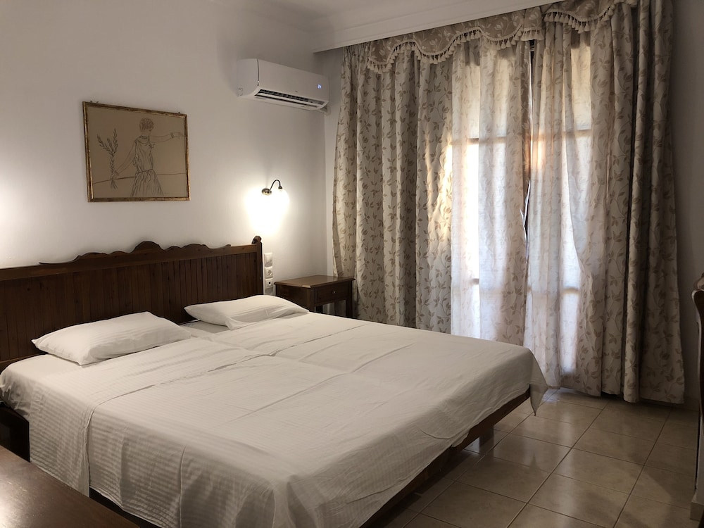 Villa Christina-Vromolimnos 11/56