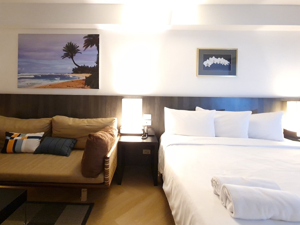 Sathorn Terrace Apartment 30/50
