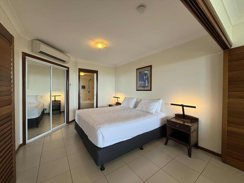 At Waters Edge Resort 18/48