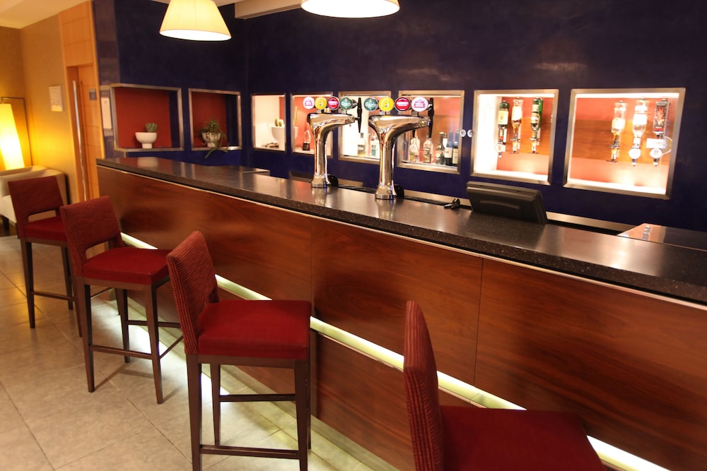 Holiday Inn Express Southampton M27 Junction 7 30/50