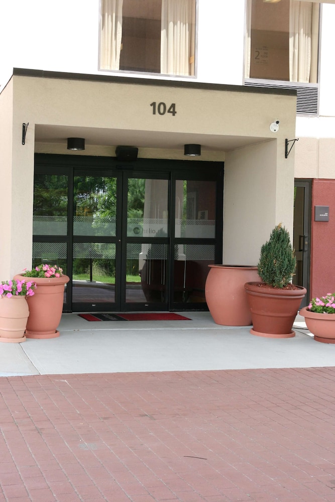 Hampton Inn White River Junction 11/81