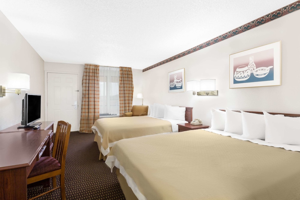 Days Inn By Wyndham Kingman West 16/31