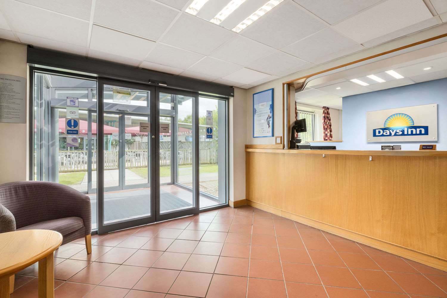 Days Inn by Wyndham Winchester M3 4/11