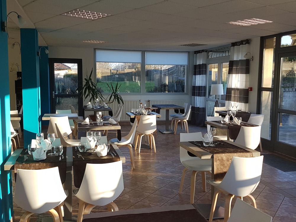 HOTEL LA HAIE DES VIGNES 48/68
