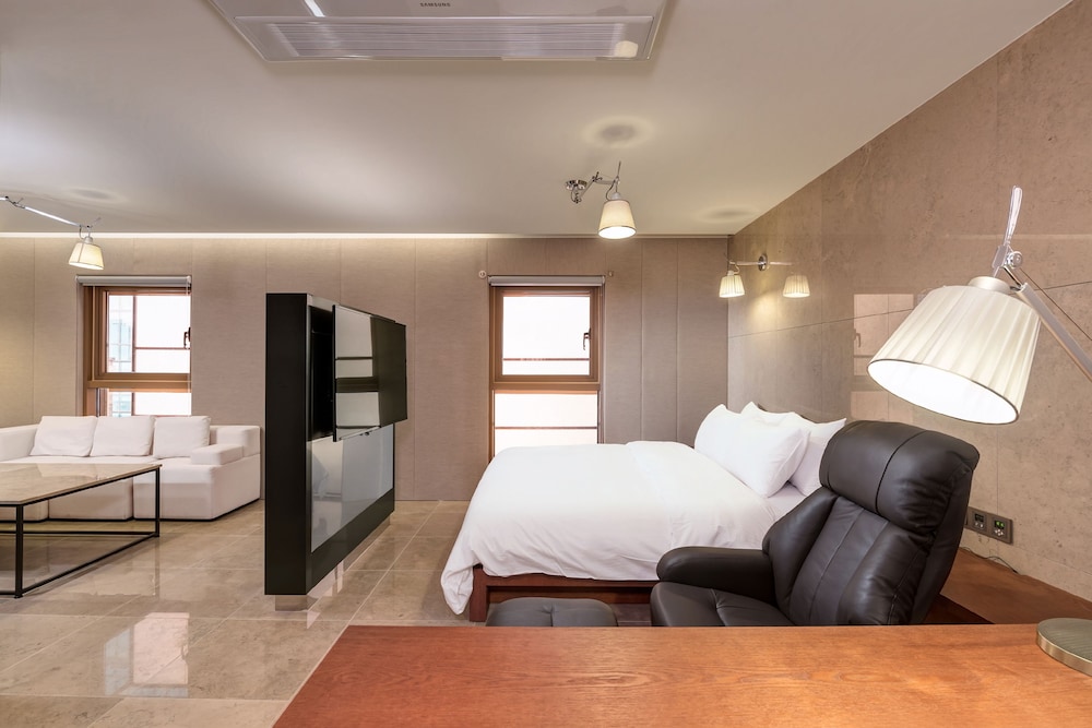 Capace Hotel 22/73