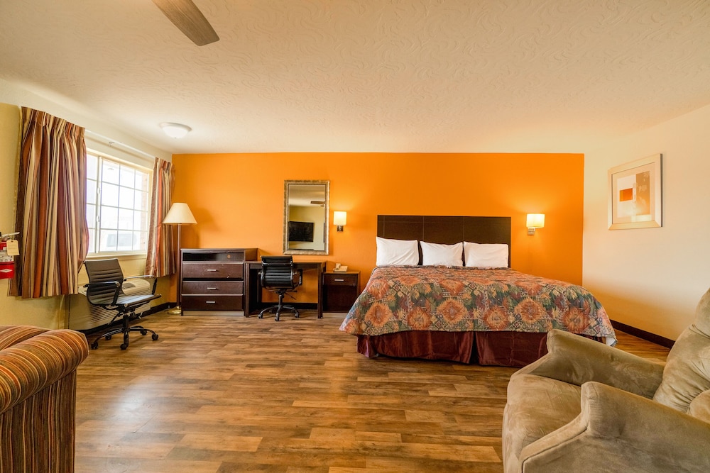 Stamford Inn By OYO 20/40