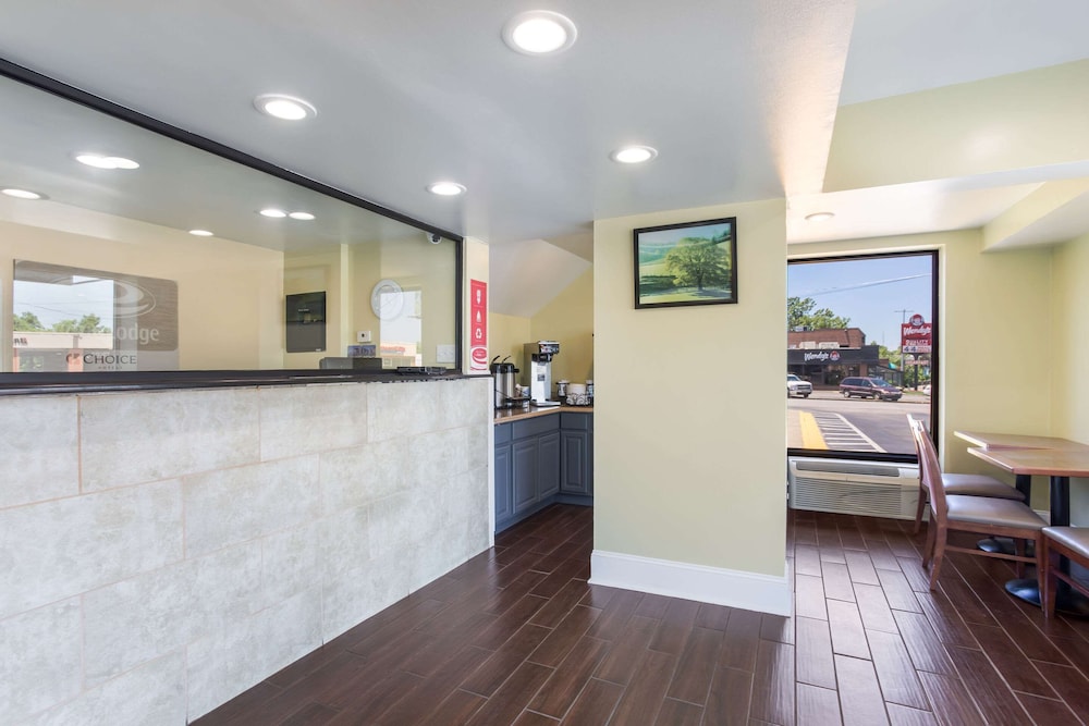 Econo Lodge Gallatin - Metro Nashville 9/43