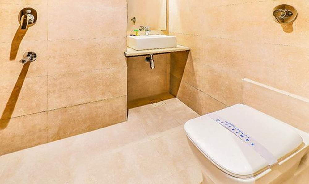 Fabhotel Ascot International Andheri 47/50