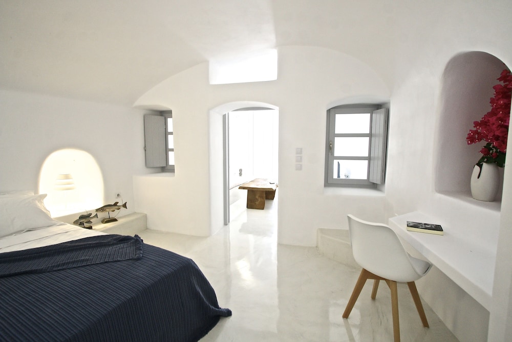 2 BEDROOMS, VILLA, SEA VIEW, HOT TUB