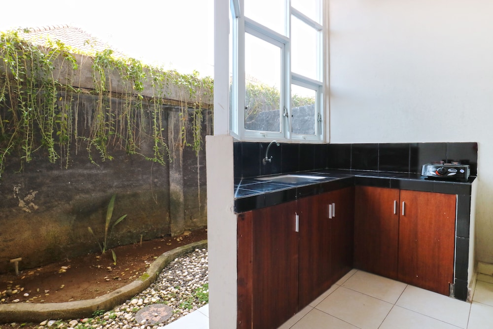 Lembayung Sari Homestay 31/50