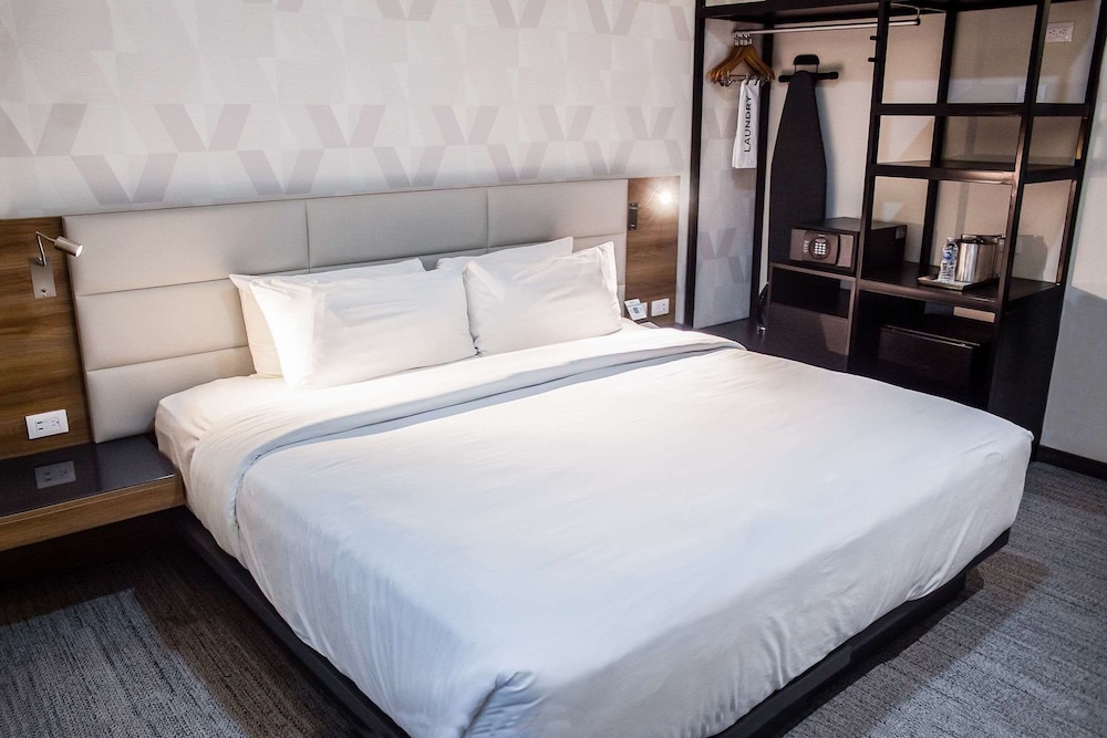 Room, King Bed